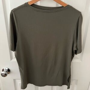 Excellent condition Lululemon Relaxed fit boat neck T-shirt
